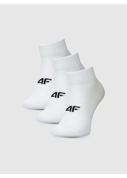 Damskie skarpetki za kostkę (3-pack) 4F 4FWMM00USOCF448 - białe ze sklepu Sportstylestory.com w kategorii Skarpetki damskie - zdjęcie 185694158