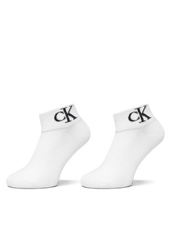 Zestaw 2 par wysokich skarpet damskich Calvin Klein Jeans 701228813 Biały ze sklepu eobuwie.pl w kategorii Skarpetki damskie - zdjęcie 185697288