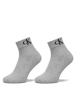 Calvin Klein Jeans Zestaw 2 par niskich skarpet męskich 701228805 Szary ze sklepu MODIVO w kategorii Skarpetki męskie - zdjęcie 185698236