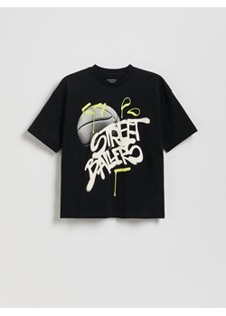 Reserved - Bawełniany t-shirt z nadrukiem - czarny ze sklepu Reserved w kategorii T-shirty chłopięce - zdjęcie 185699395