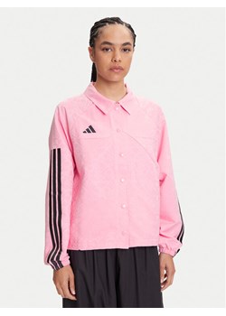 adidas Kurtka przejściowa Tiro x Common Goal Coaches JL7648 Różowy Loose Fit ze sklepu MODIVO w kategorii Kurtki damskie - zdjęcie 185713709