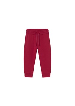 Mayoral Spodnie dresowe 704 Czerwony Regular Fit ze sklepu MODIVO w kategorii Spodnie i półśpiochy - zdjęcie 185713726