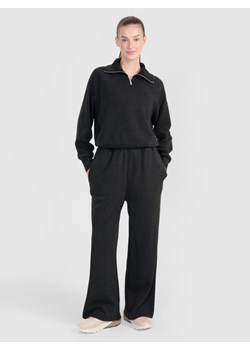 Damskie spodnie dresowe 4F 4FRSS25TTROF1396 - czarne ze sklepu Sportstylestory.com w kategorii Spodnie damskie - zdjęcie 185716157