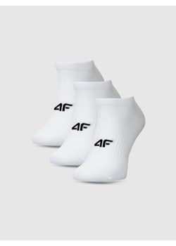 Męskie skarpetki (3-pack) 4F 4FWMM00USOCM442 - białe - id: 339998 - marki 4F - 185716475 Męskie skarpetki (3-pack) 4F 4FWMM00USOCM442 - białe ze sklepu Sportstylestory.com w kategorii Skarpetki męskie - zdjęcie 185716475