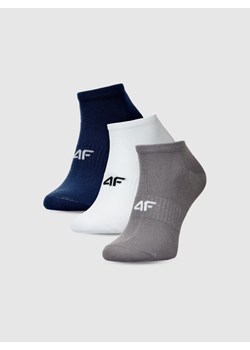Męskie skarpetki (3-pack) 4F 4FWMM00USOCM442 - multikolor ze sklepu Sportstylestory.com w kategorii Skarpetki męskie - zdjęcie 185716486