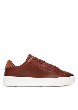 Sneakersy Tommy Hilfiger Th Court Core Cognac FM0FM05729 Brązowy ze sklepu eobuwie.pl w kategorii Buty sportowe męskie - zdjęcie 185723068