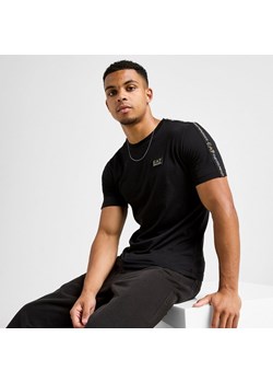 EMPORIO ARMANI 7 T-SHIRT TAPE BADGE T BLK ze sklepu JD Sports  w kategorii T-shirty męskie - zdjęcie 185724685