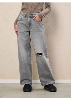 Sinsay - Jeansy loose fit - szary ze sklepu Sinsay w kategorii Jeansy damskie - zdjęcie 185736529