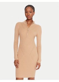 Guess Sukienka codzienna W5BK45 Z0572 Beżowy Slim Fit ze sklepu MODIVO w kategorii Sukienki - zdjęcie 185737588