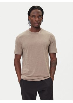 BOSS T-Shirt Tegood 50508243 Beżowy Regular Fit ze sklepu MODIVO w kategorii T-shirty męskie - zdjęcie 185737789