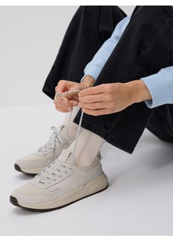 Reserved - Sneakersy ze skórzanymi wstawkami - beżowy ze sklepu Reserved w kategorii Buty sportowe męskie - zdjęcie 185751537