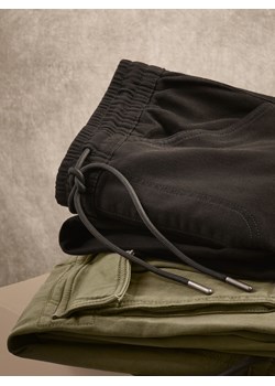 Reserved - Jeansy cargo jogger - zielony ze sklepu Reserved w kategorii Jeansy męskie - zdjęcie 185752455