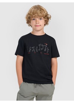 Chłopięcy t-shirt z nadrukiem 4F 4FJWAW25TTSHM2414 - czarny ze sklepu Sportstylestory.com w kategorii T-shirty chłopięce - zdjęcie 185755828