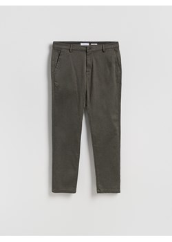 Reserved - Spodnie chino slim fit - ciemnozielony ze sklepu Reserved w kategorii Spodnie męskie - zdjęcie 185756595