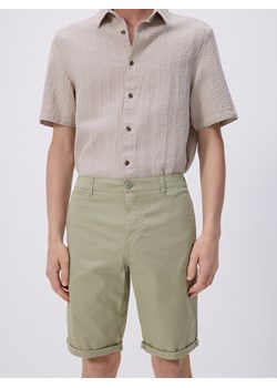 Reserved - Szorty chino slim - oliwkowy ze sklepu Reserved w kategorii Spodenki męskie - zdjęcie 185756937