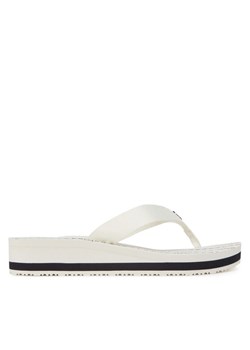 Tommy Hilfiger Japonki Im Th Chainprint Midwedge Sandal FW0FW08527 Biały ze sklepu MODIVO w kategorii Klapki damskie - zdjęcie 185761157