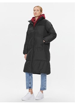 Tommy Hilfiger Płaszcz zimowy New York WW0WW39749 Czarny Relaxed Fit ze sklepu MODIVO w kategorii Płaszcze damskie - zdjęcie 185761218