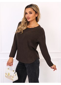 SWETER Z OKRĄGŁYM DEKOLTEM- BRĄZOWY ze sklepu olika.com.pl w kategorii Swetry damskie - zdjęcie 185768769