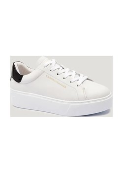 Tommy Hilfiger Skórzane sneakersy CHIC PLATFORM CUPSOLE PATENT ze sklepu Gomez Fashion Store w kategorii Buty sportowe damskie - zdjęcie 185771179