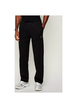 HUGO Spodnie dresowe Delastpan | Regular Fit ze sklepu Gomez Fashion Store w kategorii Spodnie męskie - zdjęcie 185776126