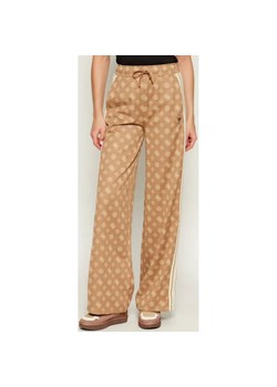 GUESS ACTIVE Spodnie dresowe PEONY | Straight fit ze sklepu Gomez Fashion Store w kategorii Spodnie damskie - zdjęcie 185776195