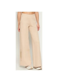 EA7 Spodnie | Relaxed fit ze sklepu Gomez Fashion Store w kategorii Spodnie damskie - zdjęcie 185776215