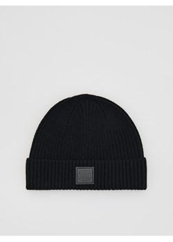 Reserved - Czapka beanie z naszywką - czarny ze sklepu Reserved w kategorii Czapki zimowe męskie - zdjęcie 185778106
