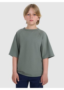 Chłopięcy t-shirt oversize 4F 4FJWAW25TTSHM2411 - khaki ze sklepu Sportstylestory.com w kategorii T-shirty chłopięce - zdjęcie 185784955