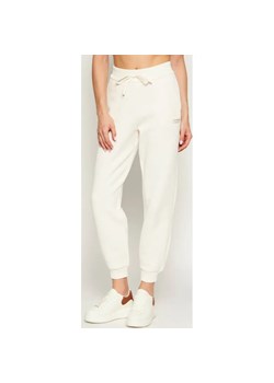 Armani Exchange Spodnie dresowe | Regular Fit ze sklepu Gomez Fashion Store w kategorii Spodnie damskie - zdjęcie 185788558