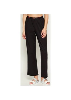 Hugo Bodywear Spodnie od piżamy ID | Regular Fit ze sklepu Gomez Fashion Store w kategorii Spodnie damskie - zdjęcie 185788586