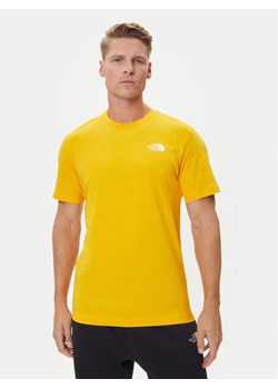 The North Face T-Shirt Redbox NF0A87NP Żółty Regular Fit ze sklepu MODIVO w kategorii T-shirty męskie - zdjęcie 185792915
