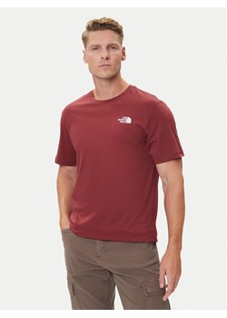 The North Face T-Shirt Redbox NF0A87NP Czerwony Regular Fit ze sklepu MODIVO w kategorii T-shirty męskie - zdjęcie 185793047