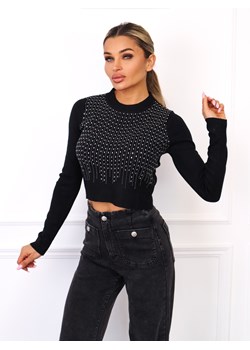 KRÓTKI SWETER ZDOBIONY CYRKONIAMI- CZARNY ze sklepu olika.com.pl w kategorii Swetry damskie - zdjęcie 185794985