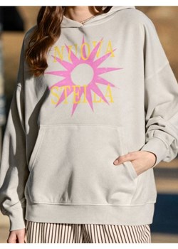 Sinsay - Bluza hoodie z nadrukiem - szary - id: 021FJ-09X - marki Sinsay - 185803977 Sinsay - Bluza hoodie z nadrukiem - szary ze sklepu Sinsay w kategorii Bluzy damskie - zdjęcie 185803977