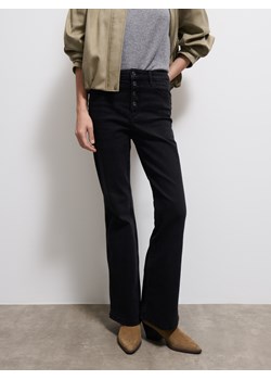 Mohito - Jeansy flare push up - czarny ze sklepu Mohito w kategorii Jeansy damskie - zdjęcie 185804865