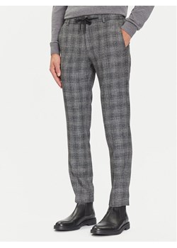 JOOP! Spodnie materiałowe 17 JT-79Sake12 30048702 Szary Slim Fit ze sklepu MODIVO w kategorii Spodnie męskie - zdjęcie 185820416