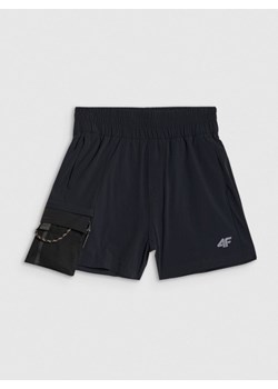 Damskie spodenki trekkingowe 4F 4FWSS25TFSHF0953 - czarne ze sklepu Sportstylestory.com w kategorii Szorty - zdjęcie 185829318