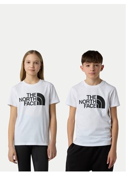 The North Face T-Shirt Easy NF0A8EHG Biały Regular Fit ze sklepu MODIVO w kategorii T-shirty chłopięce - zdjęcie 185833735