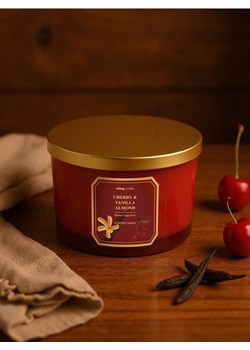 Sinsay - Świeczka Cherry & Vanilla Almond - fioletowy ze sklepu Sinsay w kategorii Dom - zdjęcie 185837027