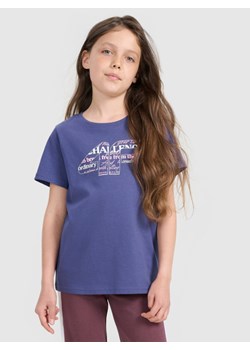 Dziewczęcy t-shirt z nadrukiem 4F 4FJRAW25TTSHF3189-11S - granatowy - id: 329420 - marki 4f Junior - 185837595 Dziewczęcy t-shirt z nadrukiem 4F 4FJRAW25TTSHF3189-11S - granatowy ze sklepu Sportstylestory.com w kategorii Bluzki dziewczęce - zdjęcie 185837595