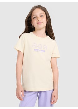Dziewczęcy t-shirt z nadrukiem 4F 4FJRAW25TTSHF3198 - żółty ze sklepu Sportstylestory.com w kategorii Bluzki dziewczęce - zdjęcie 185837647