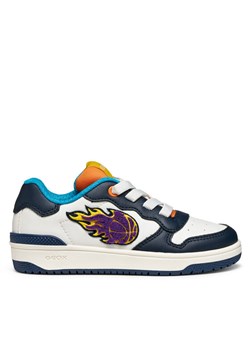 Sneakersy Geox J Washiba J56LQB 000BC C0899 M Biały ze sklepu eobuwie.pl w kategorii Buty sportowe dziecięce - zdjęcie 185841798