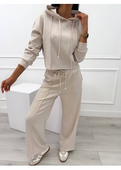Beżowy Komplet Krótka Bluza + Spodnie Wide Leg - id: 23069593 - marki Modnakiecka.pl - 185844768 Beżowy Komplet Krótka Bluza + Spodnie Wide Leg ze sklepu ModnaKiecka.pl w kategorii Komplety i garnitury damskie - zdjęcie 185844768