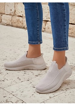 Aurelia Comfort Beżowe Slip On Damskie Buty z Tkaniny Na Płaskim Obcasie ze sklepu royalfashion.pl w kategorii Buty sportowe damskie - zdjęcie 185844899