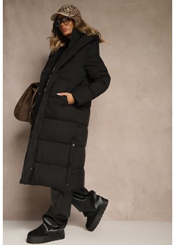 Czarna Zimowa Kurtka z Pikowanymi Przeszyciami Kapturem i Bocznymi Napami Alarisse - id: 81384-38-BLACK - marki Renee - 185852367 Czarna Zimowa Kurtka z Pikowanymi Przeszyciami Kapturem i Bocznymi Napami Alarisse ze sklepu renee.pl w kategorii Kurtki damskie - zdjęcie 185852367