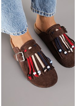 Brązowe Klapki Mule w Stylu Boho z Ozdobnymi Frędzlami Varre ze sklepu born2be.pl w kategorii Klapki damskie - zdjęcie 185853378