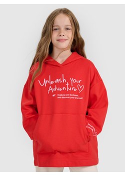 Dziewczęca bluza nierozpinana z kapturem 4F 4FJRAW25TSWSF2429 - czerwona ze sklepu Sportstylestory.com w kategorii Bluzy dziewczęce - zdjęcie 185854688