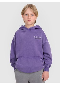 Chłopięca bluza nierozpinana z kapturem 4F 4FJRAW25TSWSM2344 - fioletowa ze sklepu Sportstylestory.com w kategorii Bluzy chłopięce - zdjęcie 185854729