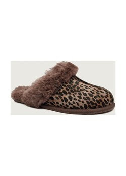 UGG Skórzane obuwie domowe W SCUFFETTE CASPIAN | z dodatkiem wełny ze sklepu Gomez Fashion Store w kategorii Kapcie damskie - zdjęcie 185855395