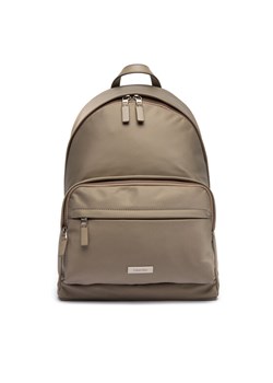 Plecak Calvin Klein Sleek Round LV04D3143G Beżowy ze sklepu eobuwie.pl w kategorii Plecaki - zdjęcie 185859398